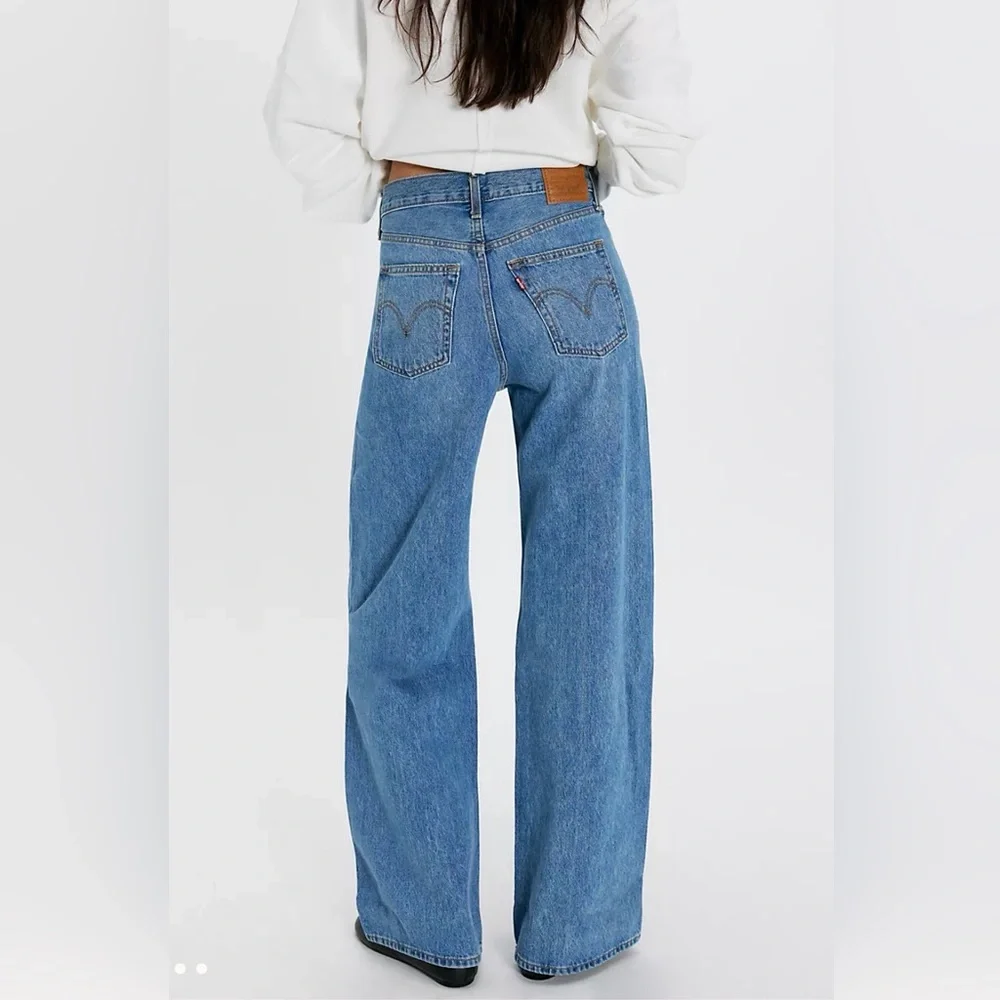 Levi's Medium Blue High-Rise Wide Leg Jeans - Picture 1 of 7